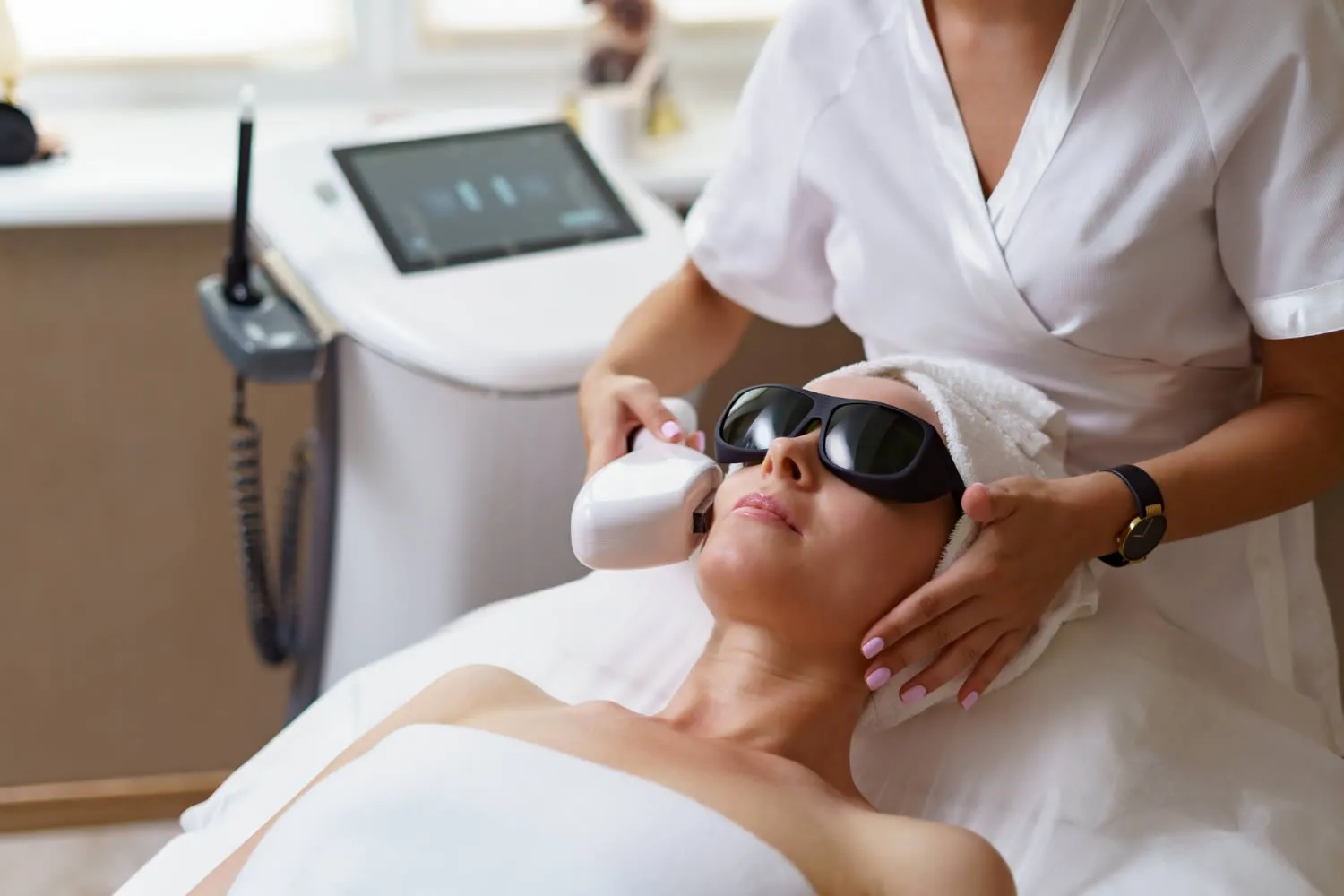 medical dermatology woman cosmetic-dermatology-Photo-Rejuvenation